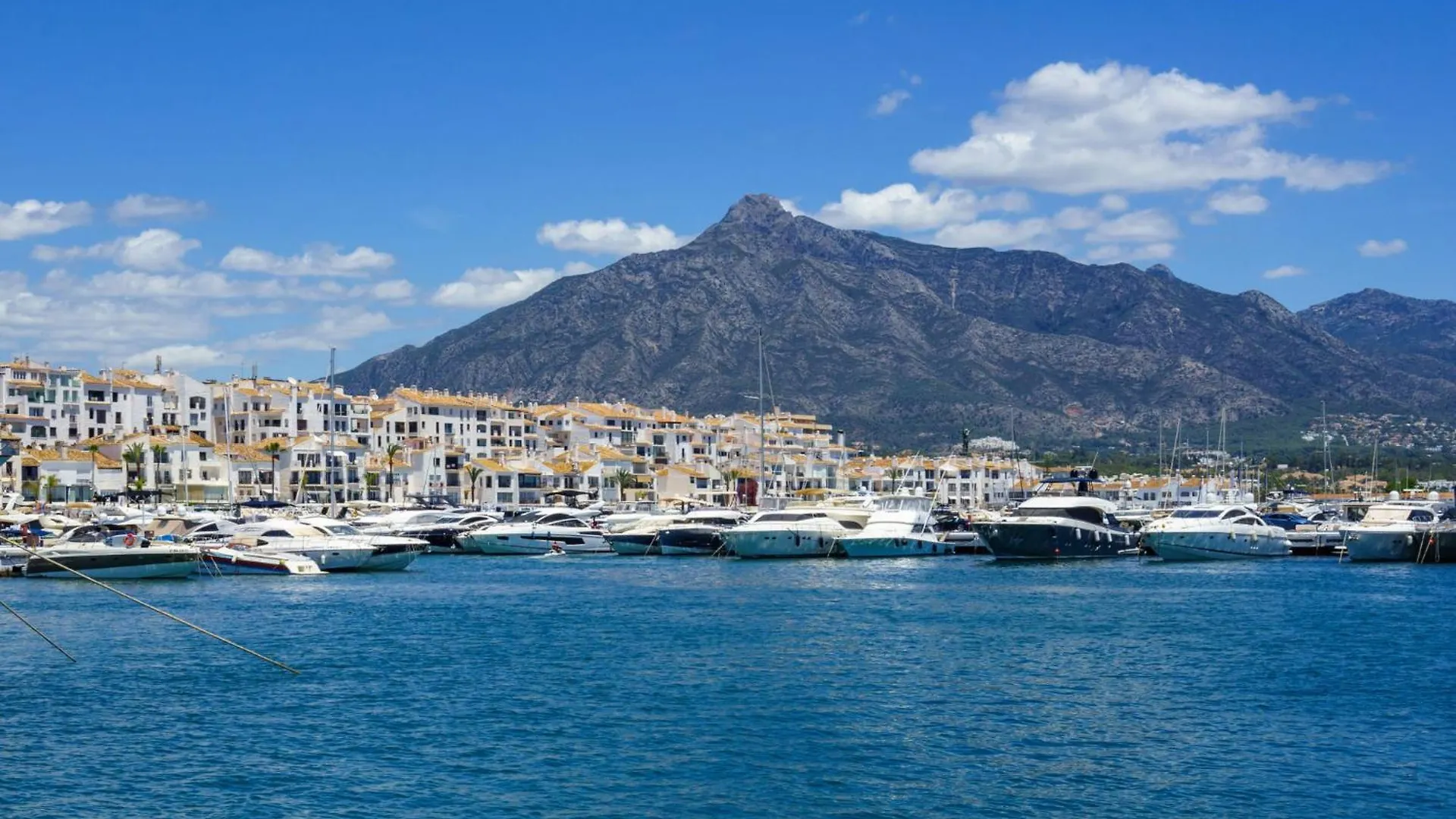 Apartment Atalaya Rio Verde By Interhome Marbella